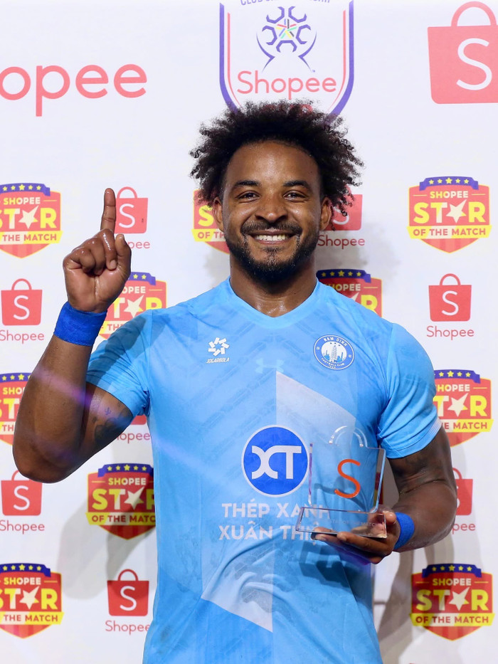 Tin tối 4/12, tiền đạo Nguyễn Xuân Son đã ghi 3 bàn ở giải các CLB Đông Nam Á, một thông điệp có thể nói khiến tuyển Malaysia run rẩy. Ảnh: Nam Định FC
