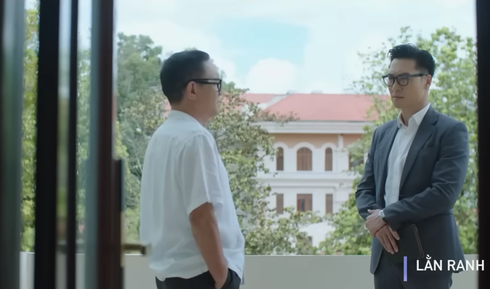 Triển bất ngờ được Chủ tịch tỉnh Thủy nhắc tên trong buổi thảo luận.