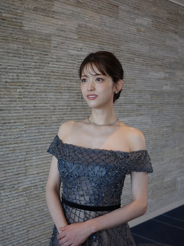 Nữ ca sĩ lựa chọn giữ kín thông tin về chồng, chỉ báo tin kết hôn đến khán giả. Ảnh: IGNV