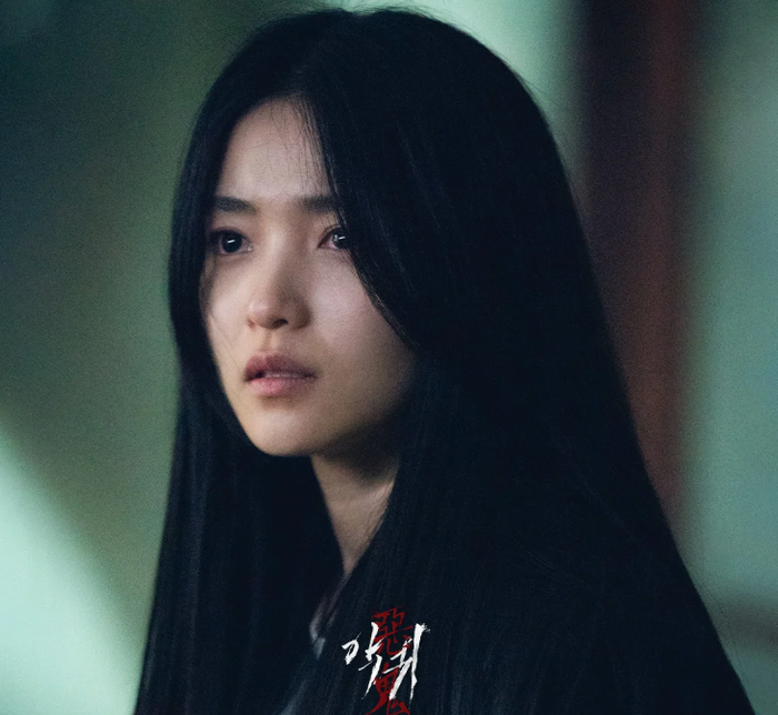 Revenant đưa yếu tố huyền thuật Hàn Quốc vào câu chuyện hiện đại