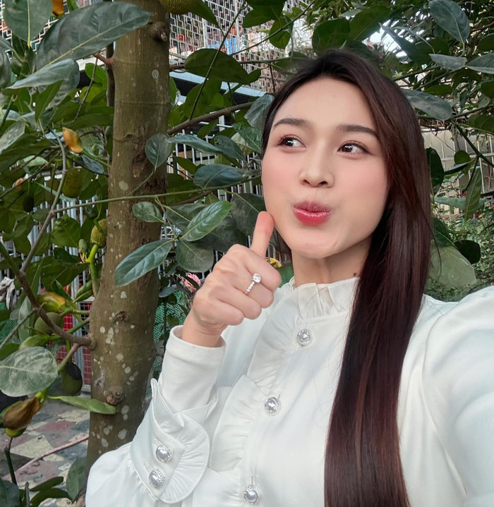 Đỗ Thị Hà tin dùng những sản phẩm thuần chay. Ảnh: FBNV