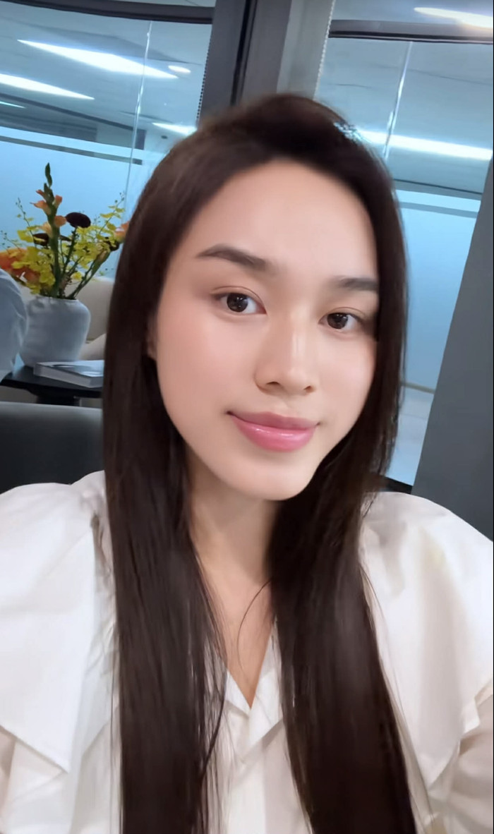 Mặt mộc đáng ngưỡng mộ của Đỗ Thị Hà. Ảnh chụp màn hình