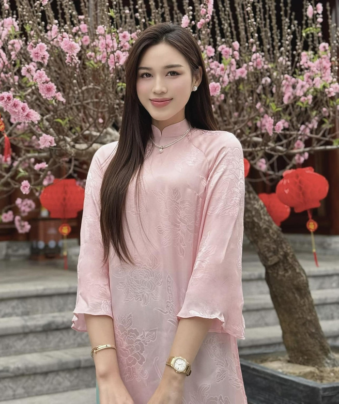 Đỗ Thị Hà tin dùng sản phẩm nội địa lành tính. Ảnh: FBNV