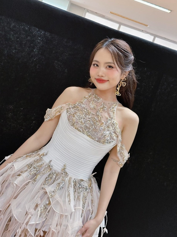 Lớp nền của Phương Mỹ Chi luôn có độ bền nhờ sản phẩm từ thương hiệu Nhật Bản. Ảnh: FBNV