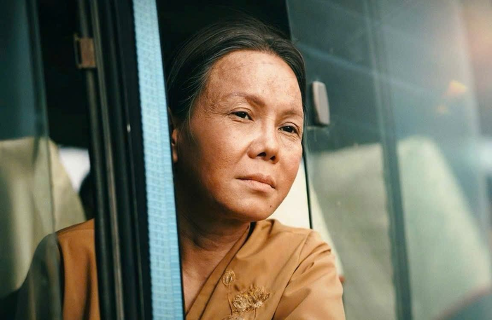 Khán giả hy vọng sau khi khép lại một năm 2025 rực rỡ ở 'địa hạt' điện ảnh, Việt Hương sẽ tiếp tục tái xuất với những dự án mới và bùng nổ trong năm 2026.