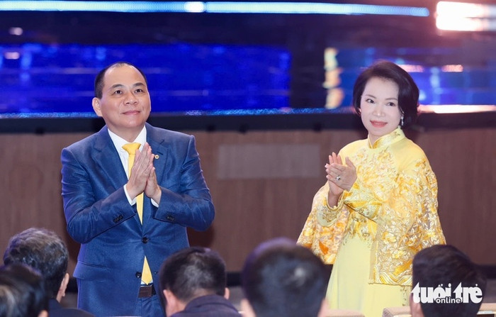 Tỷ phú Phạm Nhật Vượng và phu nhân Phạm Thu Hương. Ảnh: Tuổi Trẻ Online