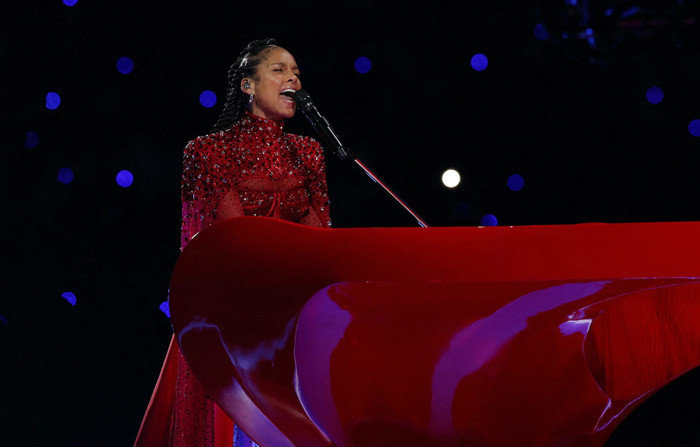 Nữ ca sĩ sở hữu 15 giải GRAMMY đến Việt Nam, 'dát vàng lỗ tai' khán giả với 3 siêu hit đình đám Ảnh 3