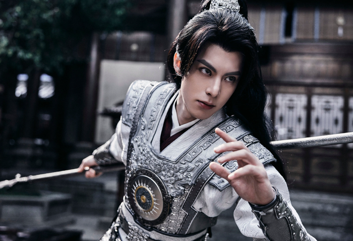 Vương Hạc Đệ đầy mạnh mẽ trong vai tuần đêm, mang tinh thần võ hiệp hiện đại