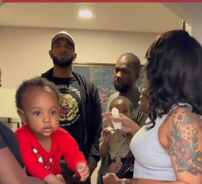 Người đàn ông phát hiện sự thật động trời về ba đứa con nuôi suốt 6 năm, vợ cầu xin tha thứ Ảnh 1