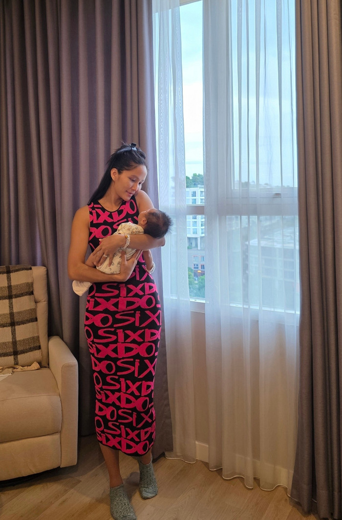 Nàng hậu thường xuyên chia sẻ ảnh chăm con. (Ảnh FBNV)