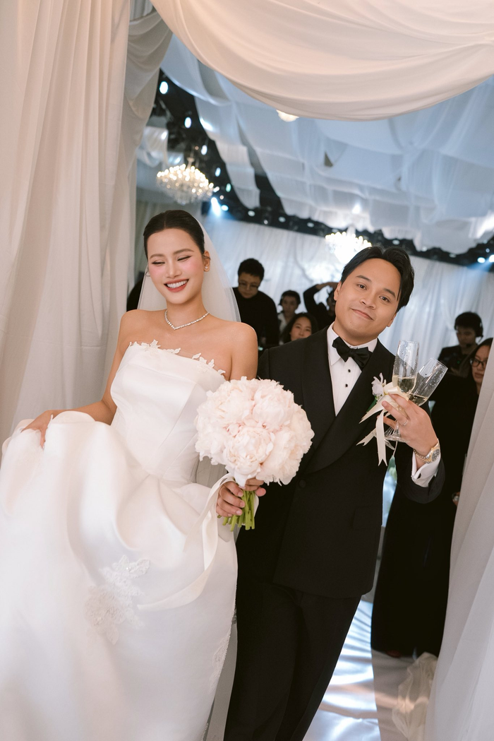 Hương Ly đã dành những lời đầy xúc động cho ông xã thiếu gia.