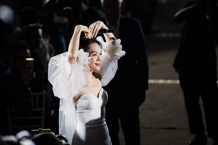 Mỹ Tâm vẫn kiên trì toả sáng theo một cách rất riêng.