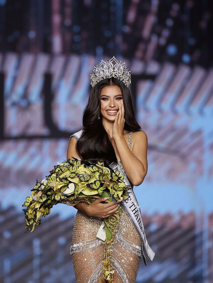 Hoa hậu từng thi Miss Universe 2023, đạt danh hiệu Á hậu 1. 