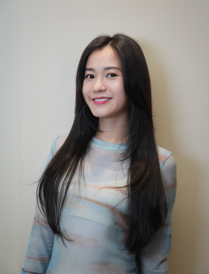 Lâm Vỹ Dạ như trẻ lại, sau giảm cân, công chúng cũng thấy được hình ảnh nữ diễn viên tự tin và rạng rỡ hơn rất nhiều (Ảnh: FBNV).