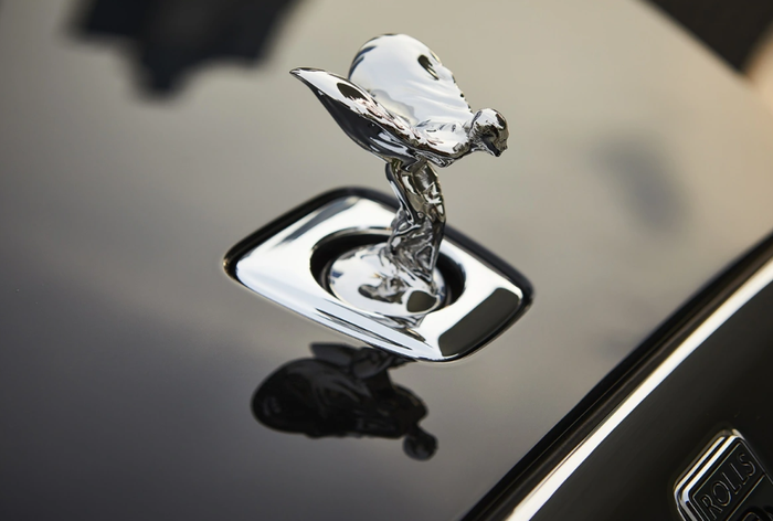 Spirit of Ecstasy phiên bản khí động học trên Spectre