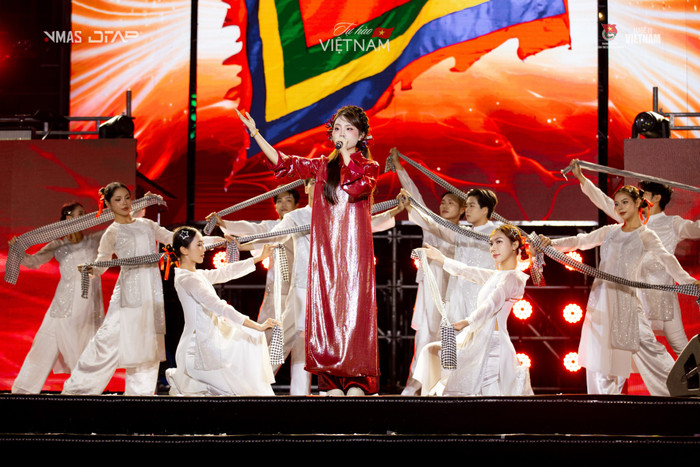 Kết quả khi Phương Mỹ Chi 'đánh đổi' 10 tỷ đồng Ảnh 7