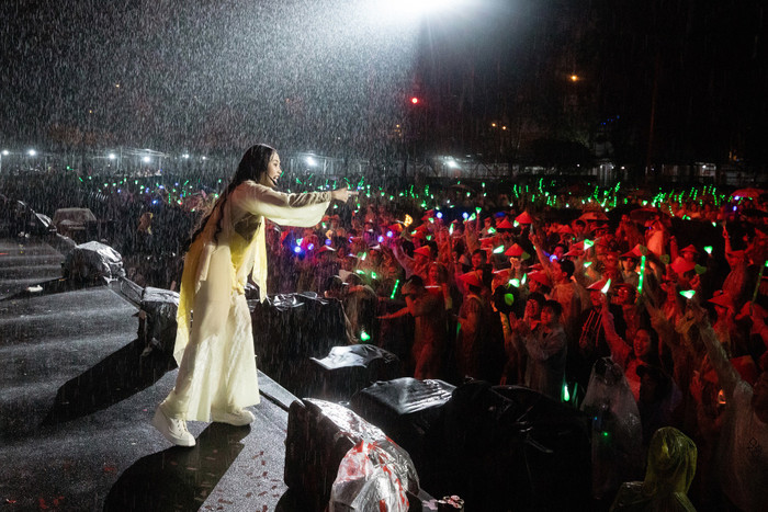 Kết quả khi Phương Mỹ Chi 'đánh đổi' 10 tỷ đồng Ảnh 5