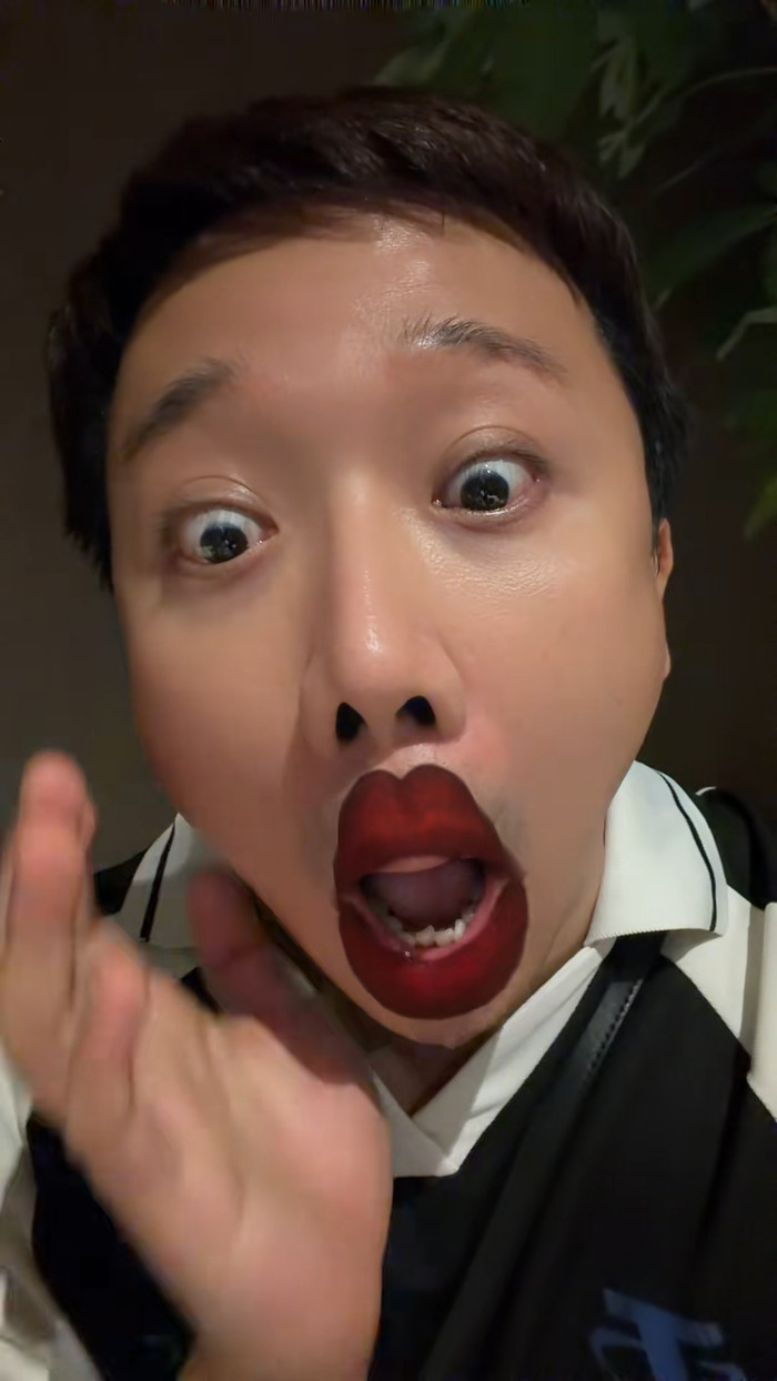 Trấn Thành xuất hiện với diện mạo lạ lẫm trong đoạn clip TikTok mới đây. 