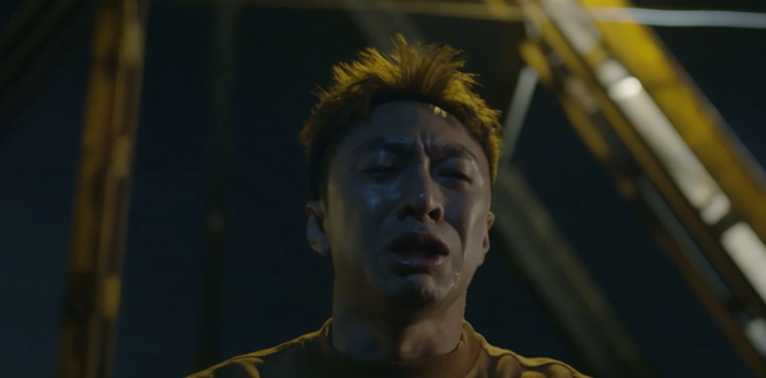  Hành trình Tuấn bị cuốn vào vòng xoáy của chính mình.