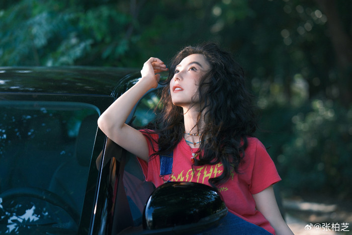 Trương Bá Chi ly hôn với Tạ Đình Phong từ năm 2012, sau đó cô dân trở nên khép kín và hạn chế chia sẻ về đời tư. Ảnh: Weibo