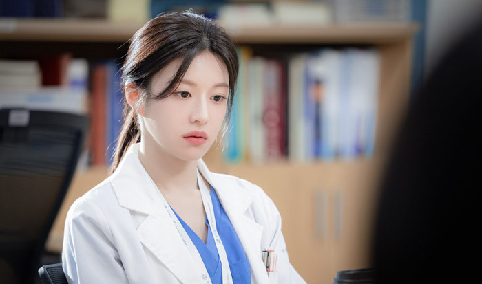 Phim Chuyện Đời Bác Sĩ Nội Trú (Resident Playbook) (Ảnh: Naver).