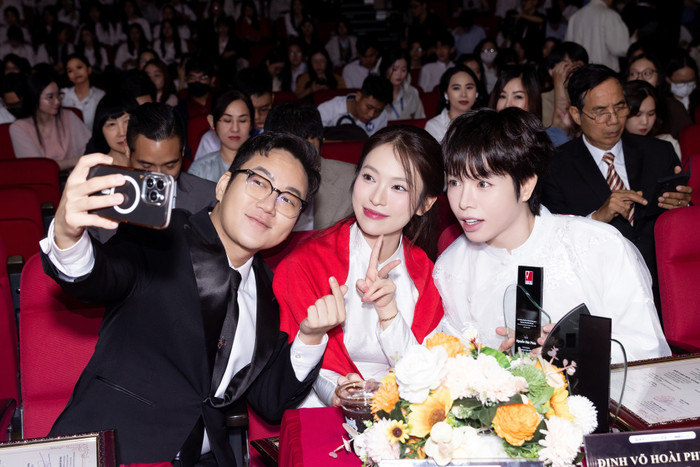 Đông đảo khán giả cho rằng Khánh Vy không có quá nhiều sự khác biệt so với ảnh đã được chỉnh sửa. Ảnh: FBNV