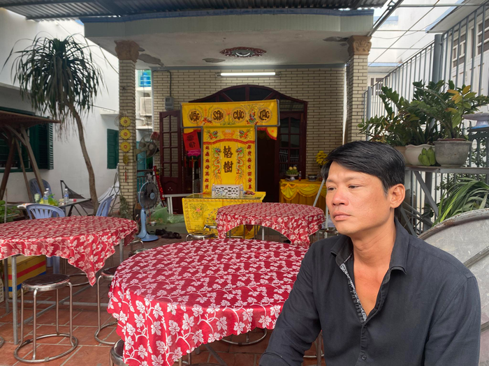 Hình ảnh đầu tiên ở lễ tang nghệ sĩ Thương Tín được nhạc sĩ Tô Hiếu chia sẻ.