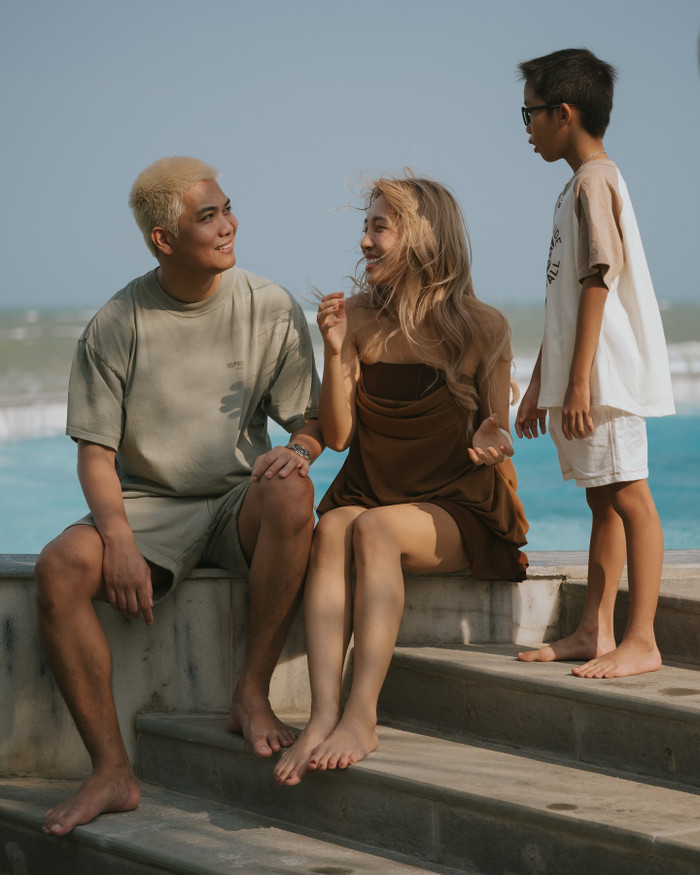 Gia đình nhỏ cùa cặp đôi. (Ảnh FBNV)