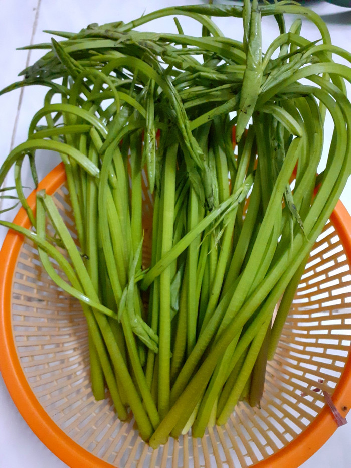 Loại rau mọc dại ở miền Tây, được săn đón nhiều nhất vào mùa nước nổi Ảnh 2