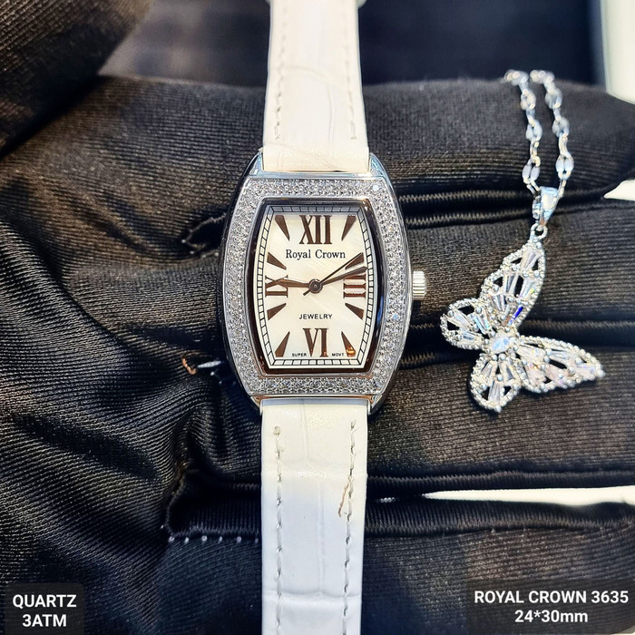 Chiếc đồng hồ 2 triệu của Hương Giang.