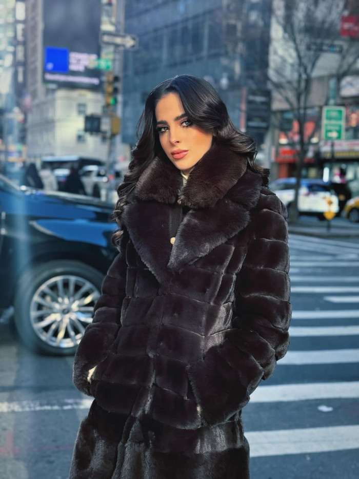 Fátima Bosch cảm thấy khó chịu vì liên tục bị hỏi về những bê bối của cuộc thi Miss Universe. (Ảnh IGNV)