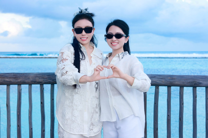 Mailisa bên cạnh con dâu Mỹ Duyên