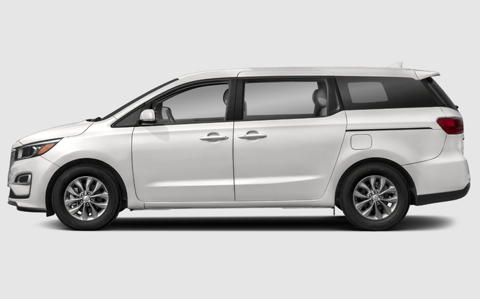 Xe Ngọc Trinh tặng trợ lý có không gian nội thất rộng rãi, thoải mái cho 7-8 hành khách. Ảnh: cars.com