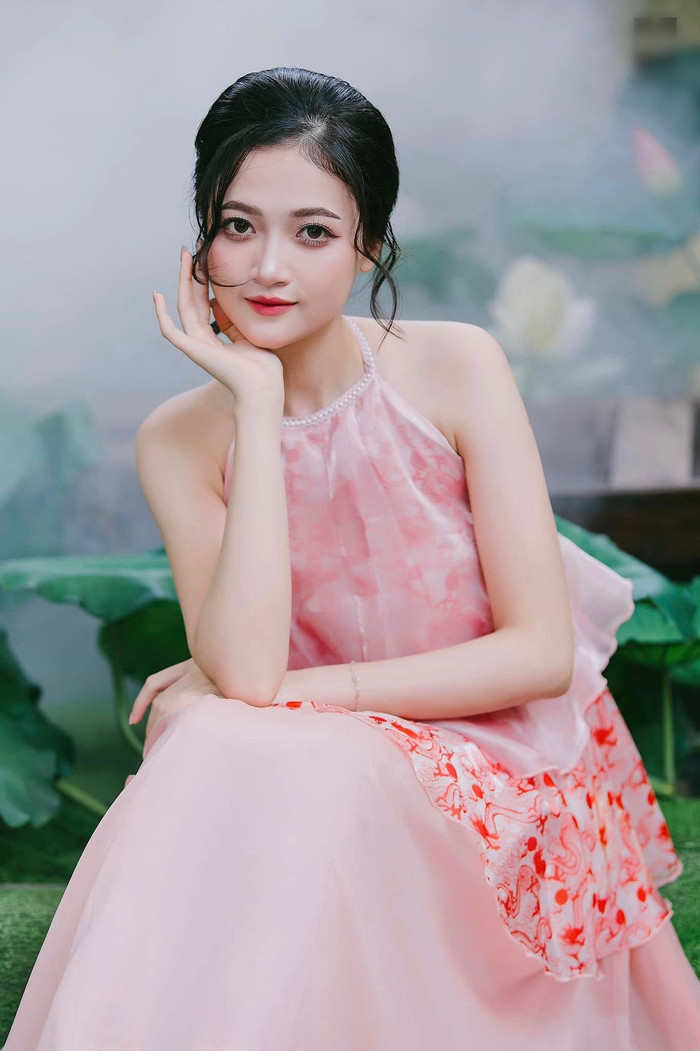  Hồng Thắm đang là sinh viên năm 3, ngành Marketing.