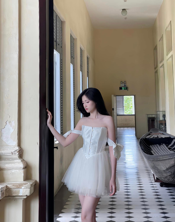 Vẻ đẹp trong trẻo của nàng Hoa khôi.