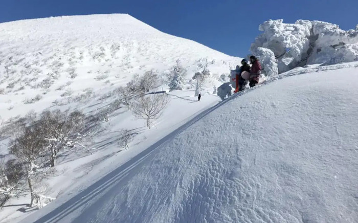 Nhật Bản: 2 trận tuyết lở xảy ra, 100 người bị mắc kẹt Ảnh 2