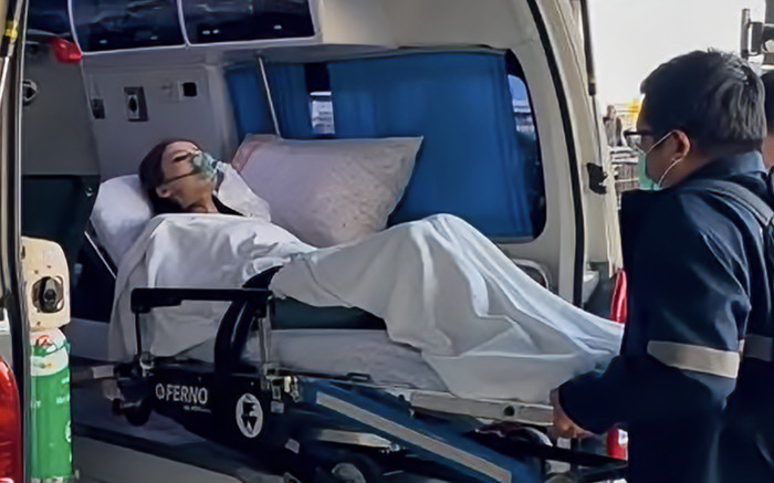 Một hoa hậu phải cấp cứu khi trên đường sang nước ngoài Ảnh 2