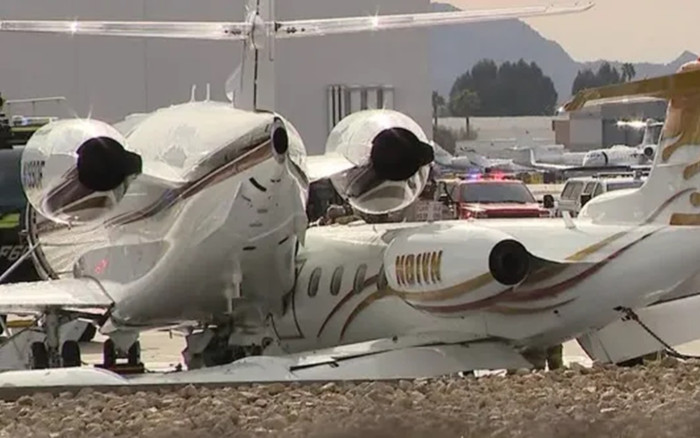 Máy bay của nam ca sĩ nổi tiếng gặp tai nạn, nhiều người thương vong Ảnh 2