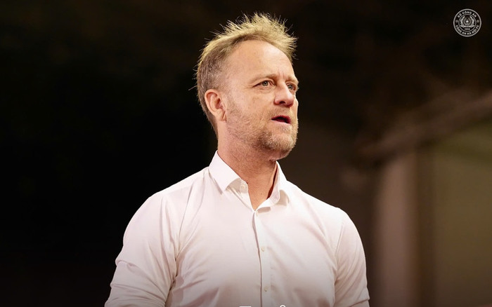 So với thời điểm dẫn dắt CLB TPHCM, HLV Mano Polking có một tư thế mới cùng CLB CAHN và tham vọng cũng hoàn toàn khác biệt. Ảnh: CLB CAHN