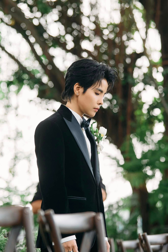 Vũ Cát Tường không giấu khỏi sự hồi hộp. Ảnh: FBNV