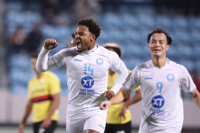 Nam Định FC đang rất nhớ Nguyễn Xuân Son và Văn Toàn. Ảnh: CLB Nam Định