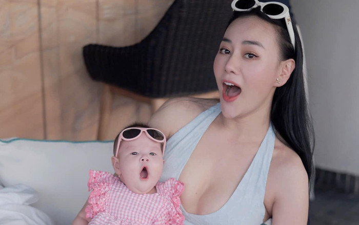 Khoảnh khắc gây sốt của 2 con Phương Oanh tại biệt thự triệu đô Ảnh 2