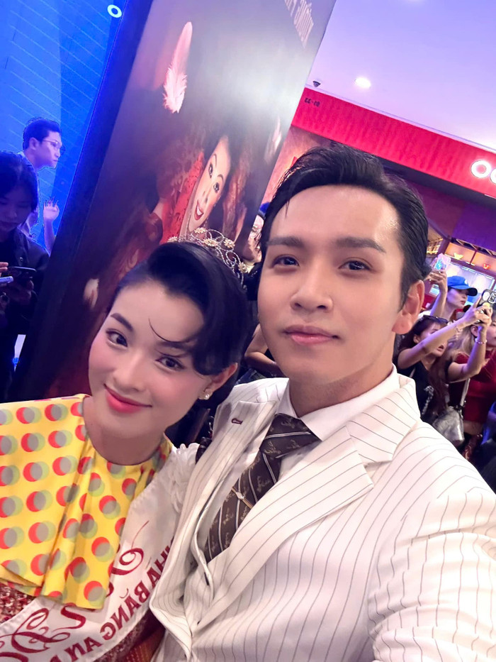 Cả hai hội ngộ tại sự kiện ra mắt phim Công Tử Bạc Liêu trước đó.