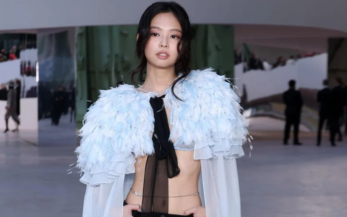 Jennie (BLACKPINK) làm nên lịch sử cho nghệ sĩ solo Kpop Ảnh 2