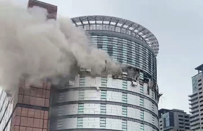 Trung tâm mua sắm bỗng phát nổ: 5 người thiệt mạng, 7 người bị thương Ảnh 1