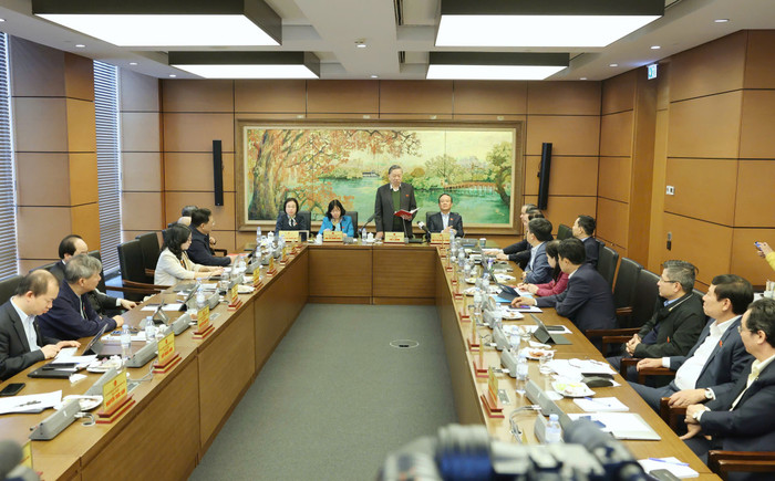 Toàn cảnh phiên thảo luận ở Tổ 1 sáng 13/2. Ảnh: Quang Phúc.