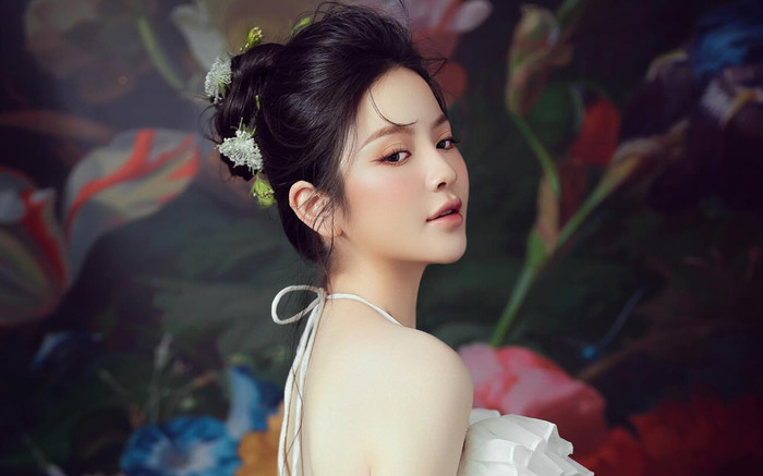 Vợ Quang Hải được khen tinh tế khi 'vòi quà' Ảnh 2