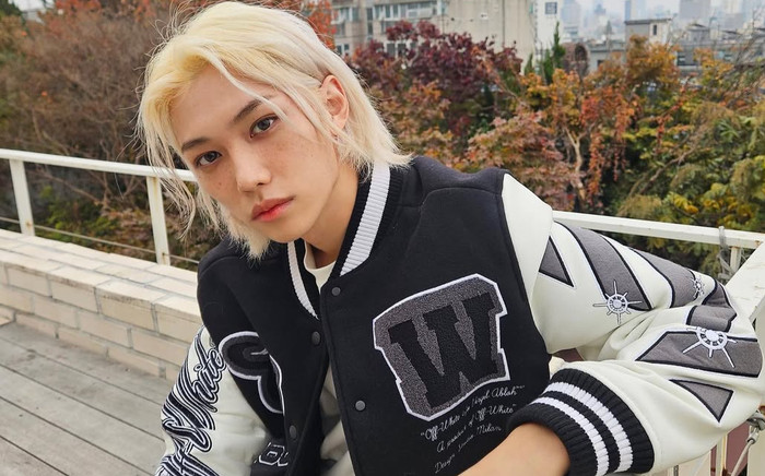 Nam ca sĩ bị gãy xương do gặp tai nạn xe, được đưa đến bệnh viện Ảnh 2