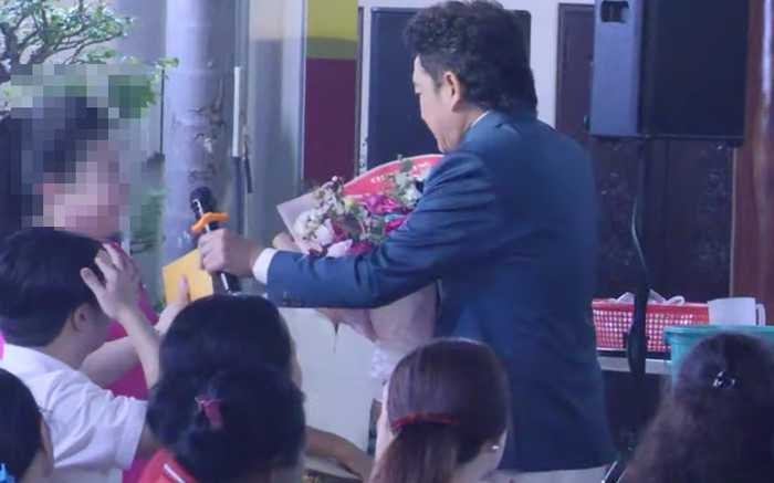 Nam nghệ sĩ gạo cội được khán giả tặng tiền khi đi diễn, thẳng thắn từ chối bằng một câu nói Ảnh 2