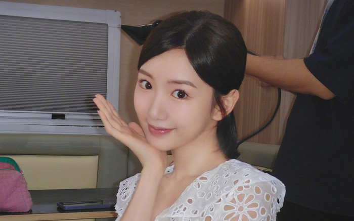 Nữ diễn viên xinh đẹp bị bố ruột nghiện ngập ném vào thùng rác giờ ra sao? Ảnh 2